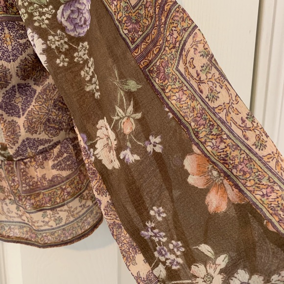 Brown floral AE crop top - Picture 6 of 7